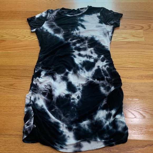 Black/white tie dye comfy dress - Picture 1 of 3